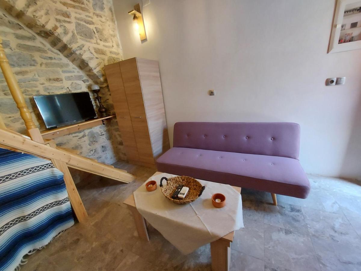 Appartement Ήλιος Πατσακης à Symi Extérieur photo
